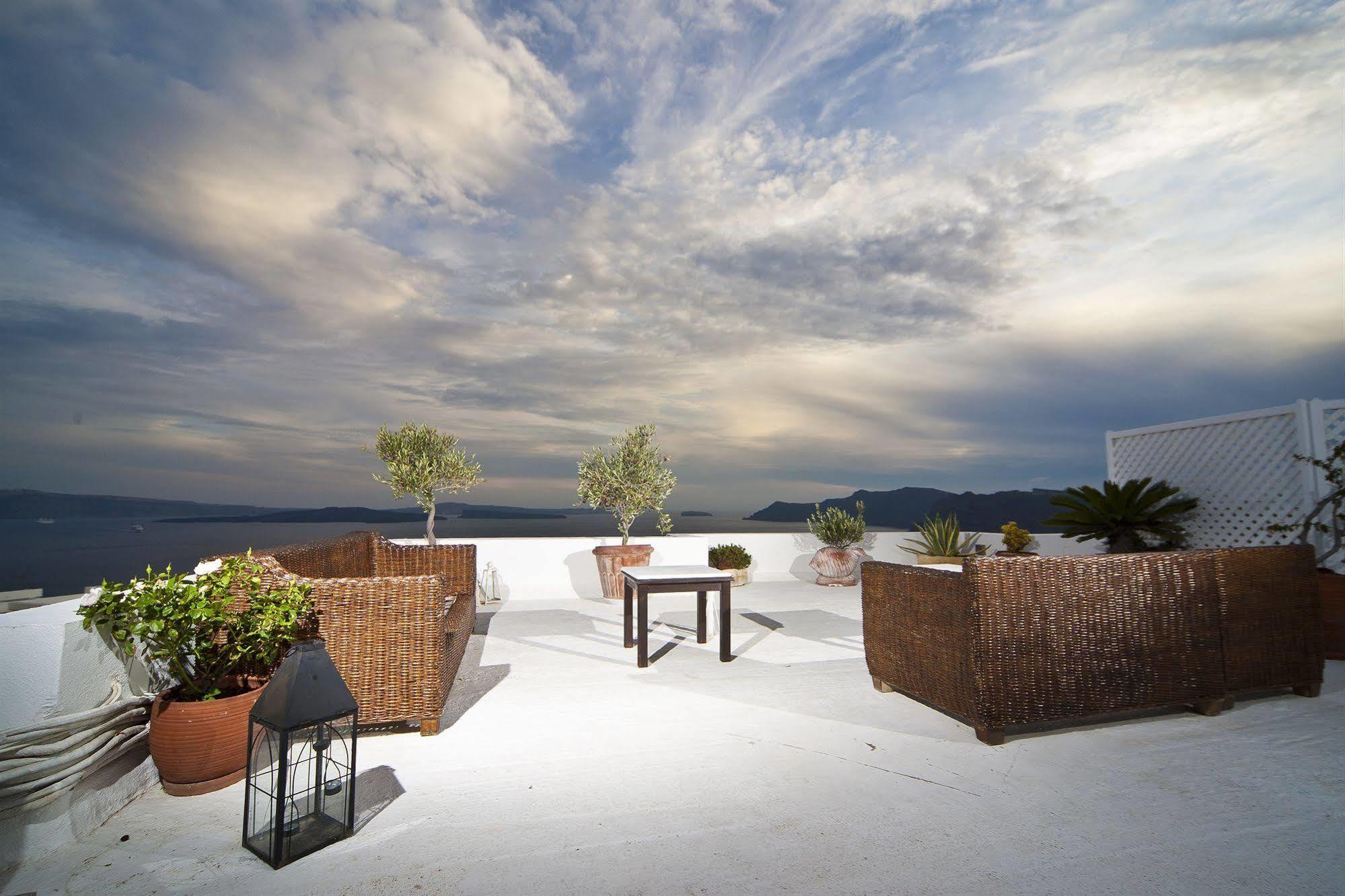 Delfini Villas Oia  Esterno foto